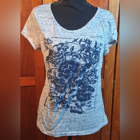 dressbarn Tops - DRESSBARN Gray and Blue Floral Short Sleeve Tee with Bling